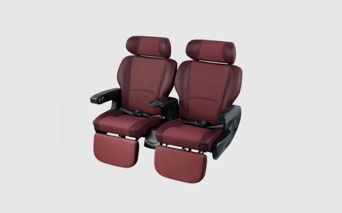 Two tone passenger's seat (OPT)