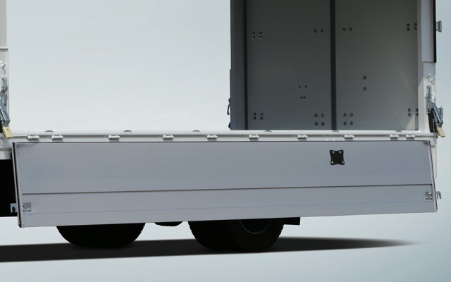 Wingbody sidegate